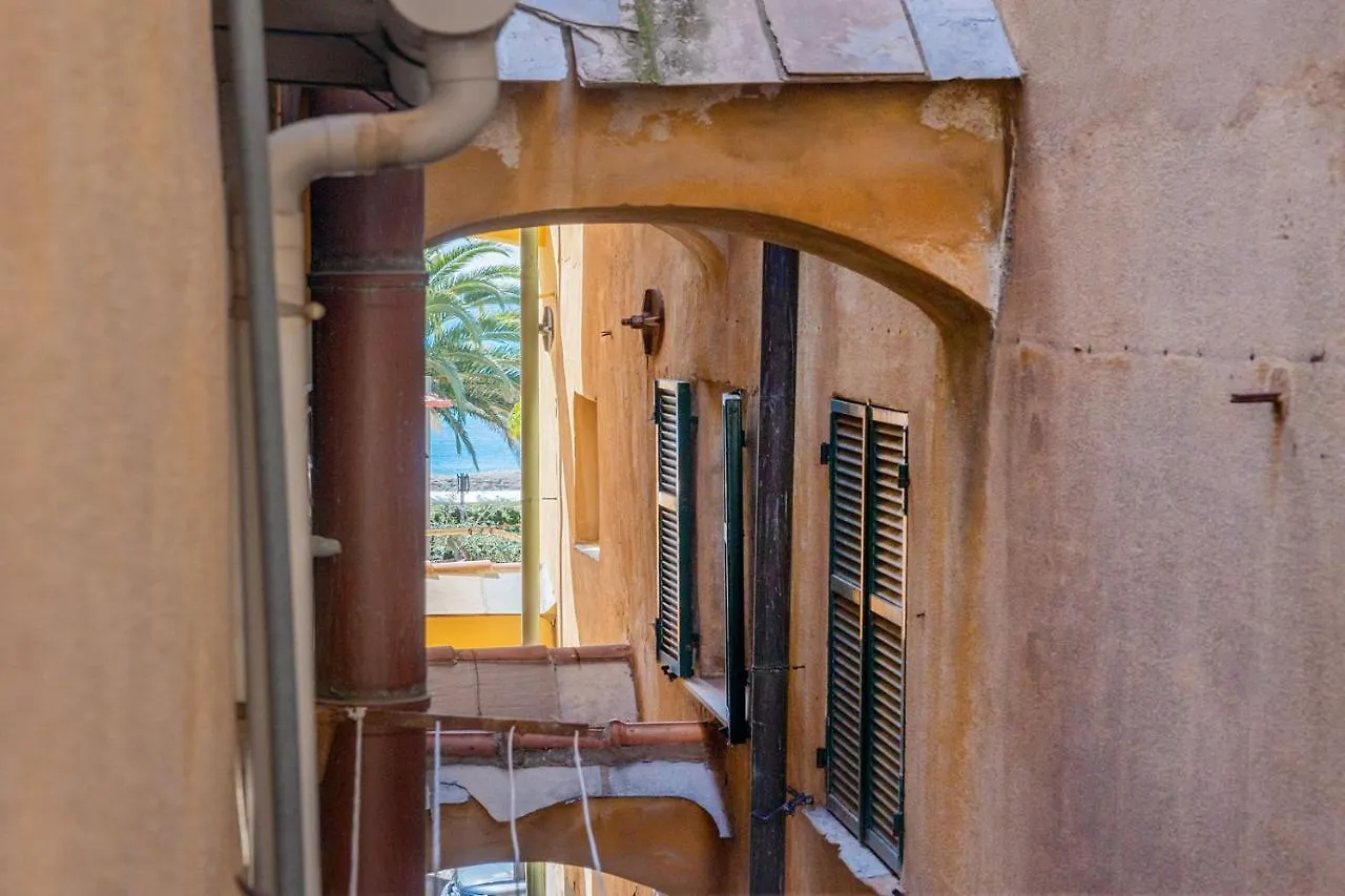 San Francesco Apartamento Finale Ligure